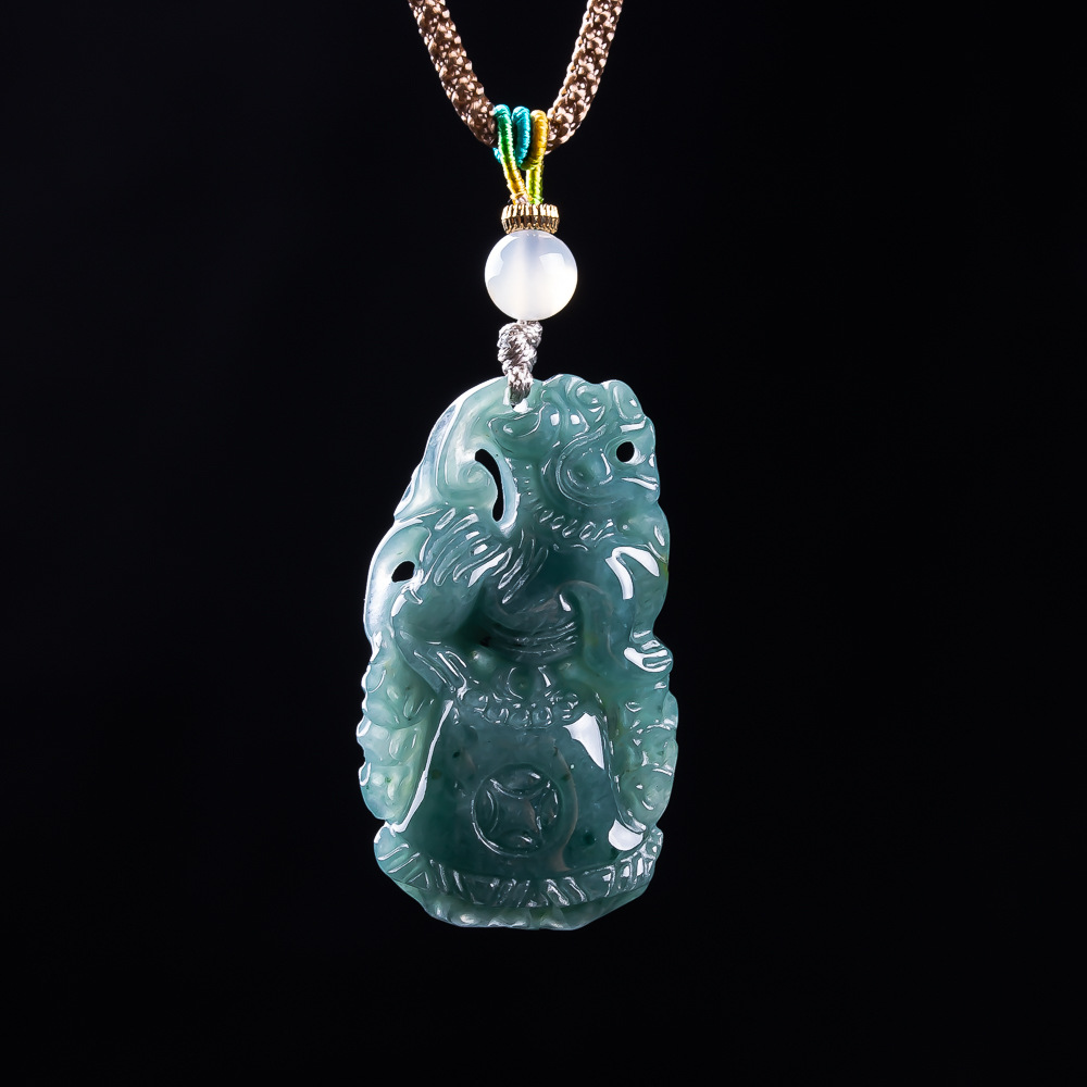 Woman Accessory - Pendentif Pixiu en jadéite birmane, talisman