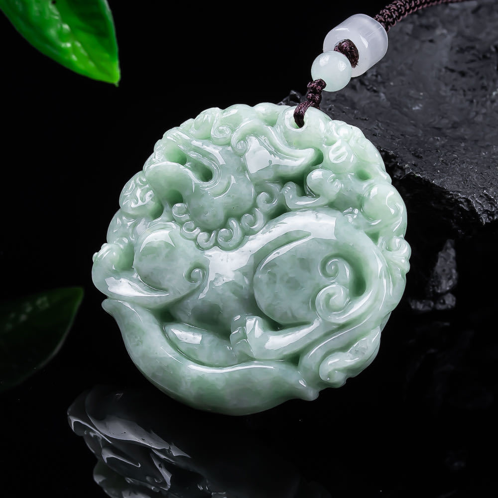 Woman Accessory - Collier pendentif Pixiu en jadéite naturelle