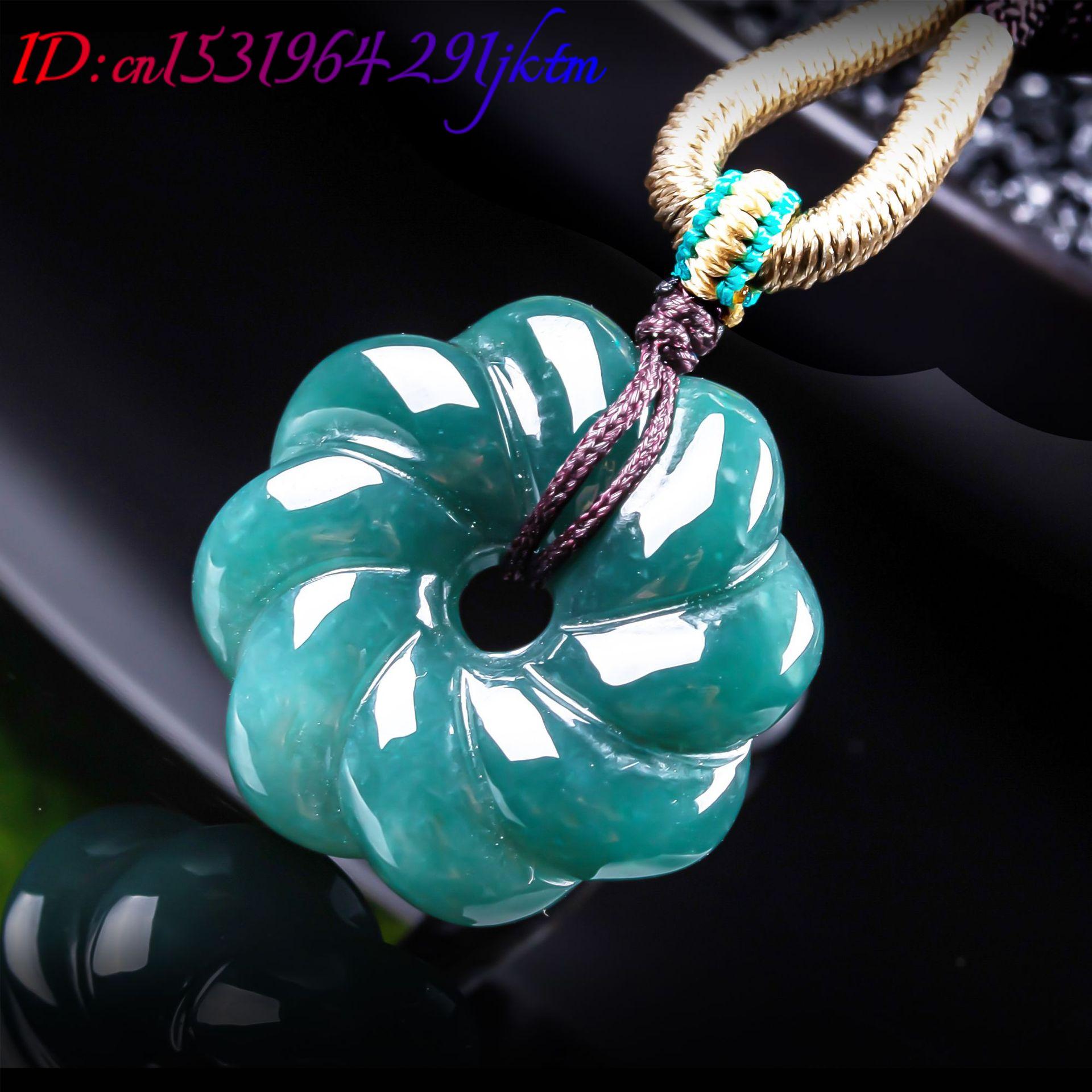 Collier avec pendentif en jade - Woman Accessory avis et prix