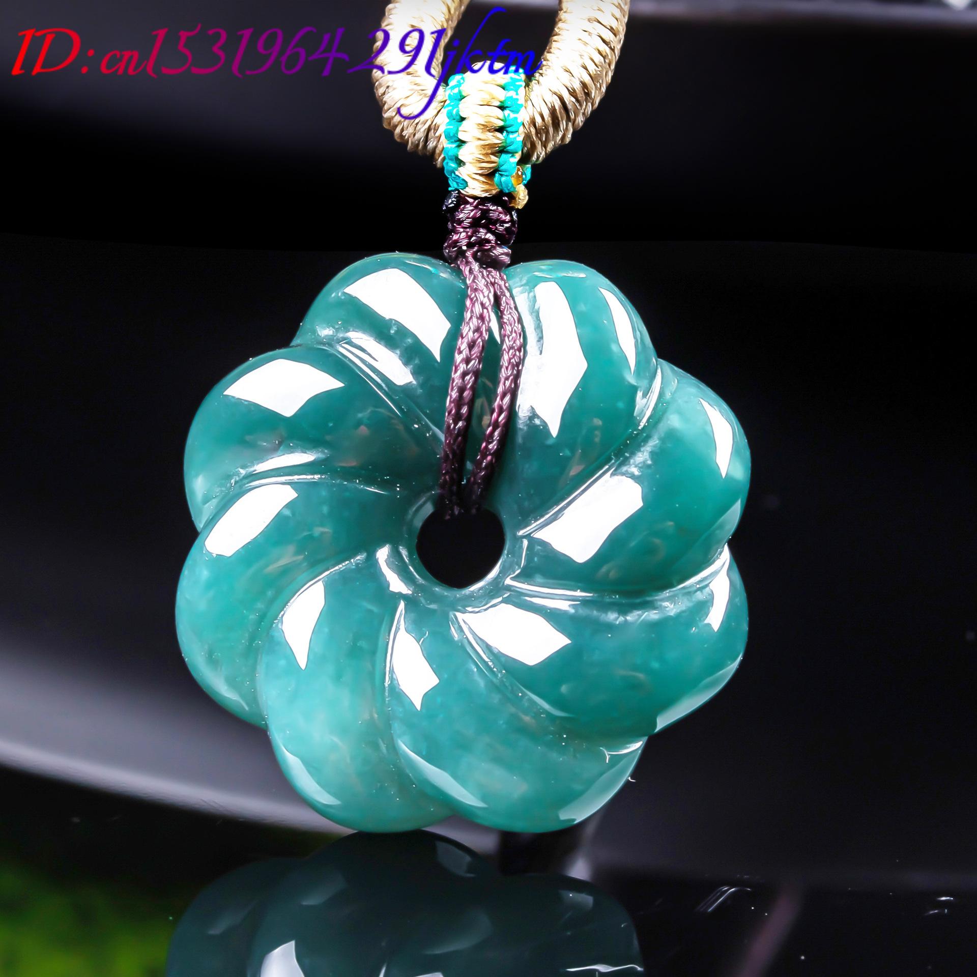 Collier avec pendentif en jade - Woman Accessory avis et prix