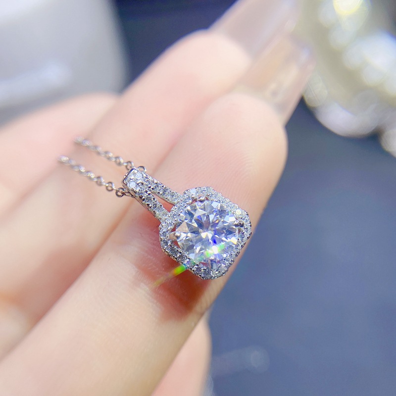 Collier en moissanite carrée d - Charm Necklace Dainty avis et prix